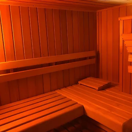 Mit Sauna Und Garten 胡苏姆